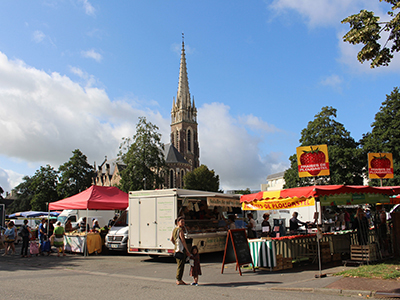 Ceci est un photo du marcher de Cesson pour illustrer la vente sur le marcher de Cesson-Sévigné et un lien vers la page où nous trouver